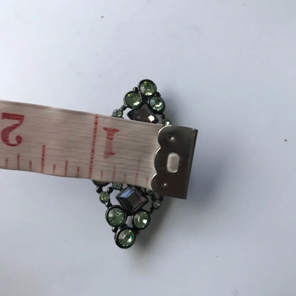 WOMENS BROOCH EMERALD GREEN DIAMOND LAPEL PIN
